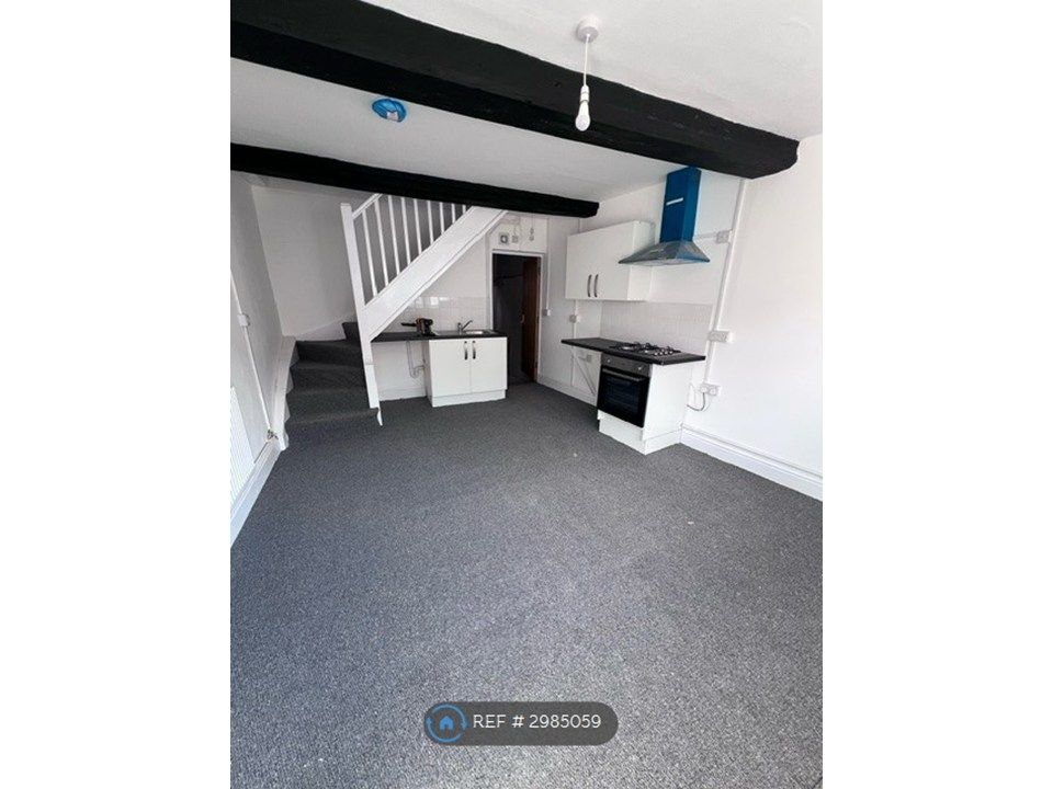 Property photo 2 of 4 Kitchen/Living Room