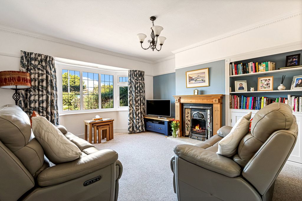 Property photo 3 of 20