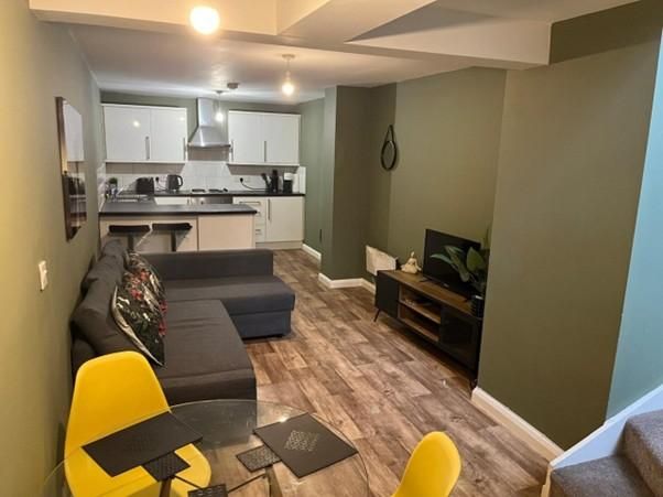 Property photo 1 of 10 Cover