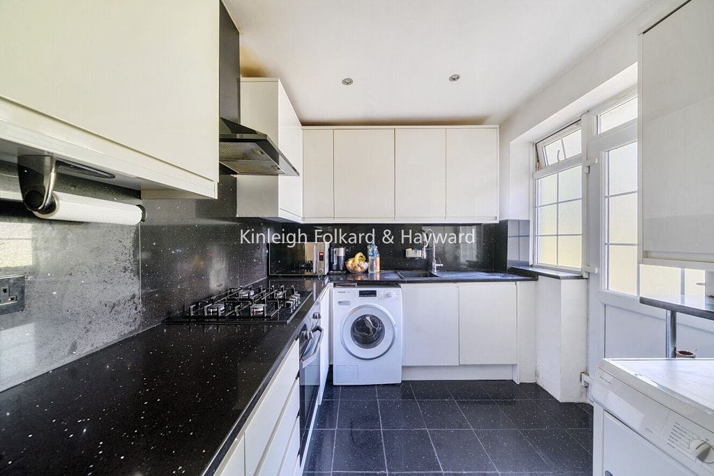 Property photo 2 of 15 Picture No. 03