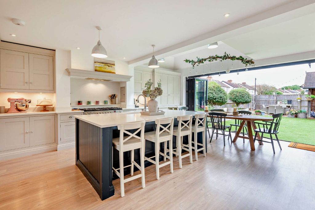 Property photo 2 of 13 Kitchen Dining Room