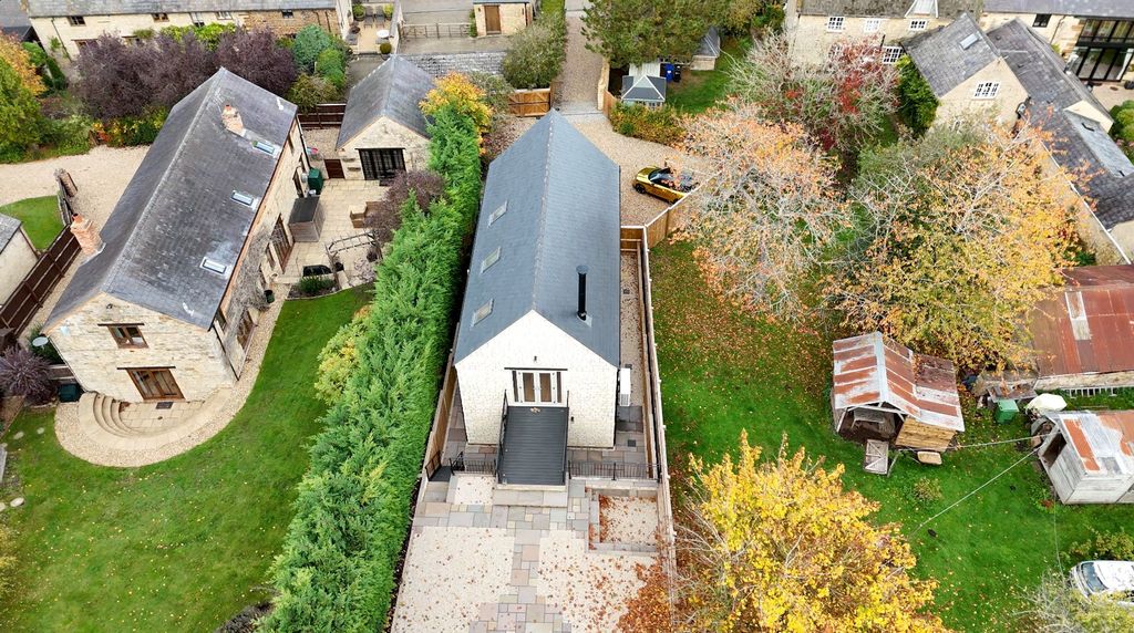 Property photo 3 of 40