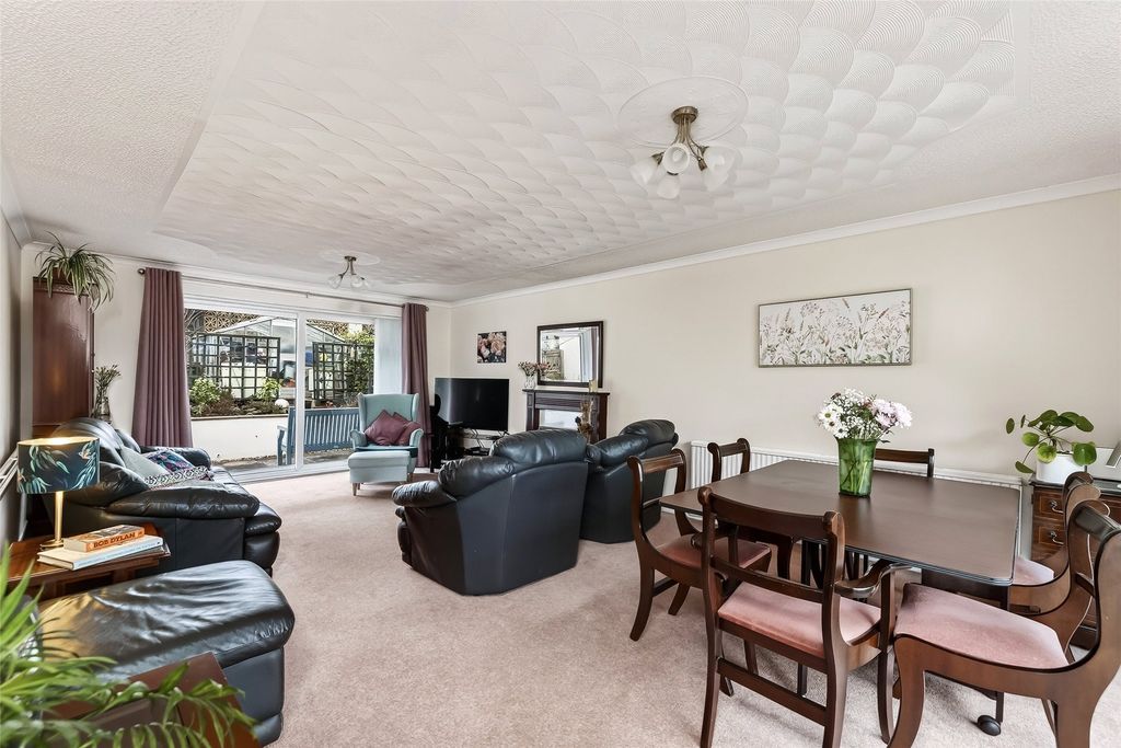 Property photo 2 of 23 2 - Picture No. 17