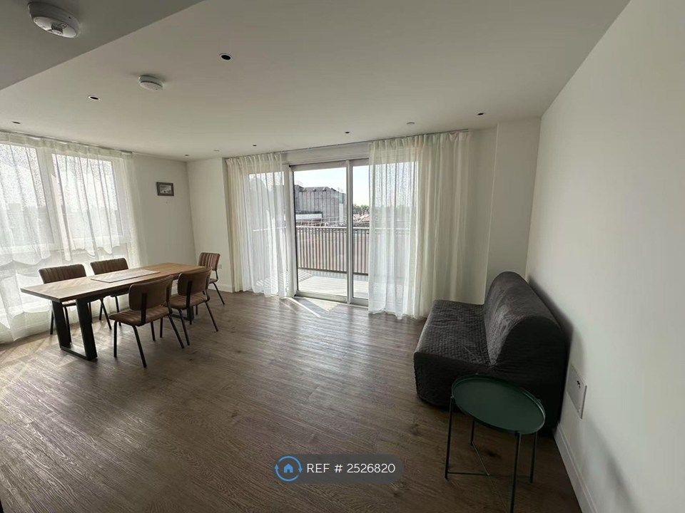 Property photo 2 of 7
