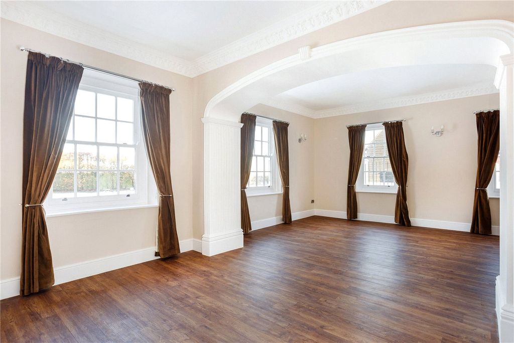 Property photo 2 of 29 Dining/Breakfast