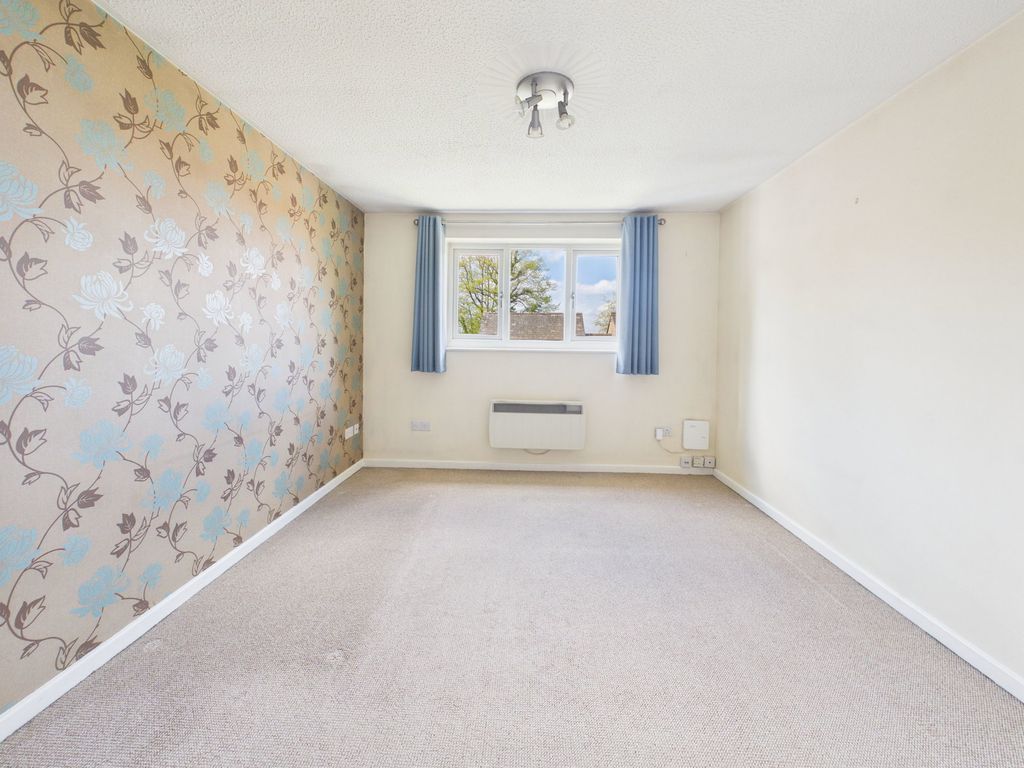 Property photo 3 of 6