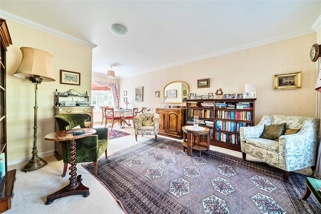 Property photo 2 of 19 Sitting Room