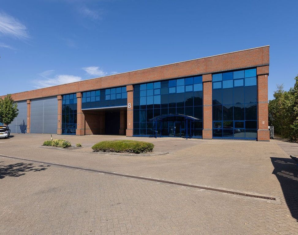 Property photo 1 of 7 Sterlingcentre-Bracknell-31.Jpg