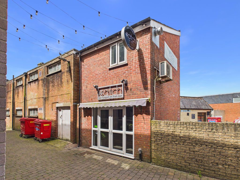 Property photo 1 of 4 Photo 4