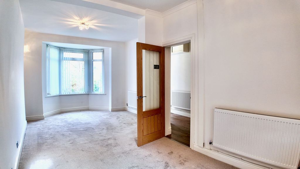 Property photo 2 of 30