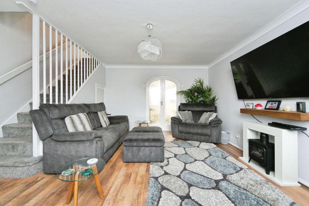 Property photo 2 of 15