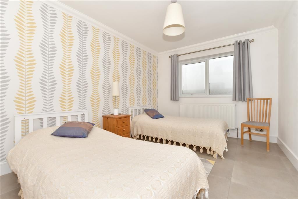Property photo 3 of 11 Bedroom 2