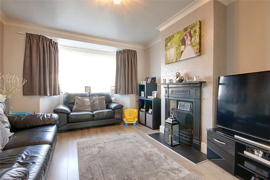 Property photo 3 of 17 Picture No. 27