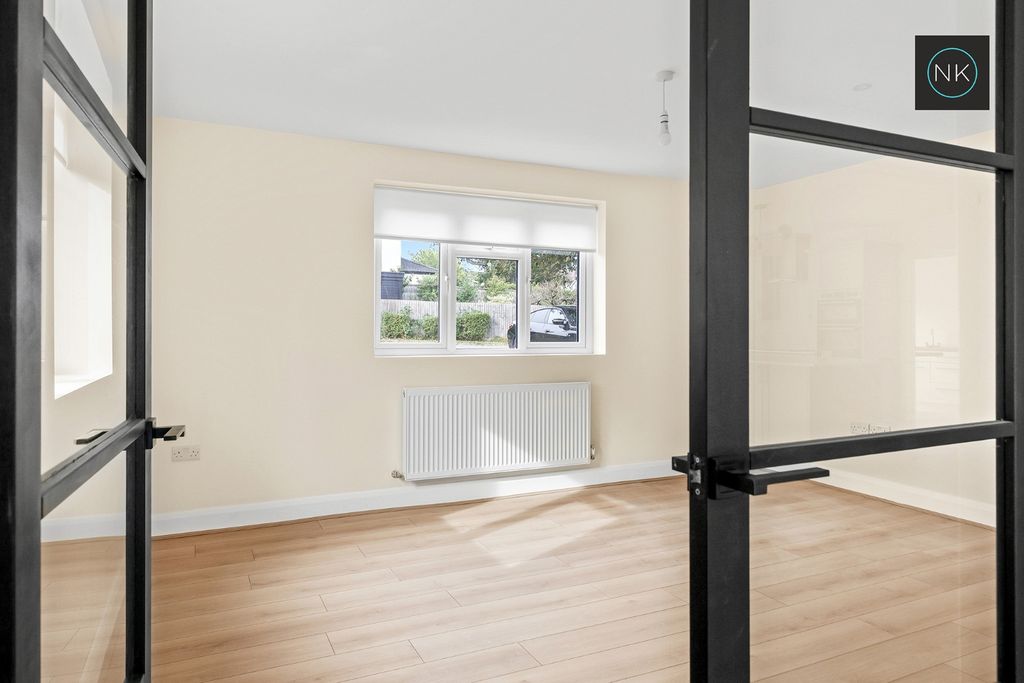 Property photo 3 of 27 5339454