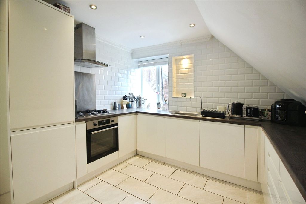 Property photo 3 of 9 Picture No. 04