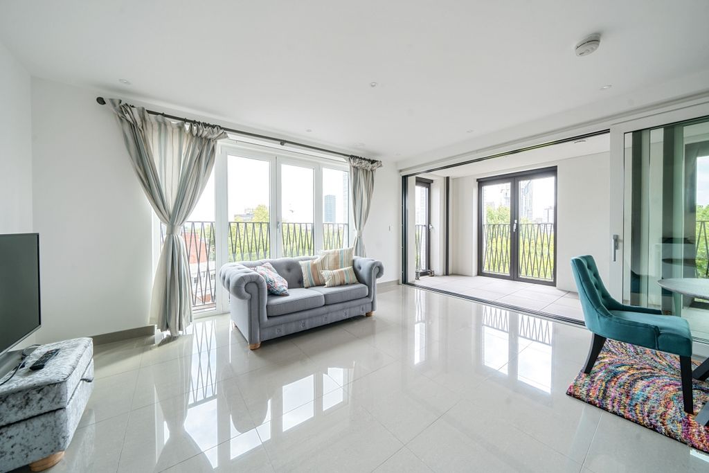 Property photo 3 of 21 1166639 (2)