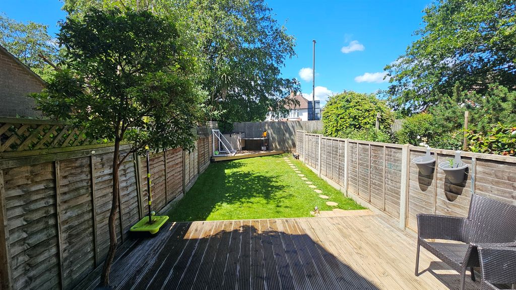 Property photo 2 of 5