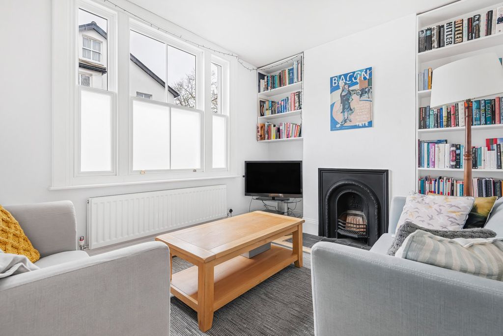 Property photo 2 of 18