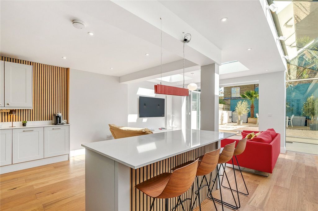 Property photo 3 of 13 Picture No. 21