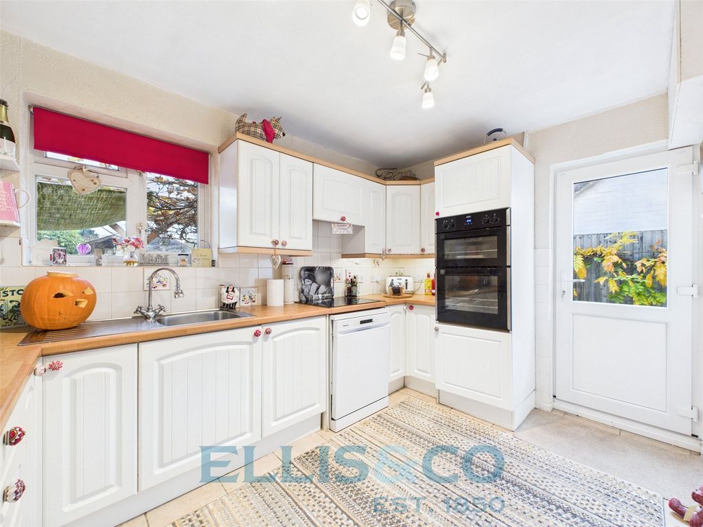 Property photo 2 of 15 Picture No. 22