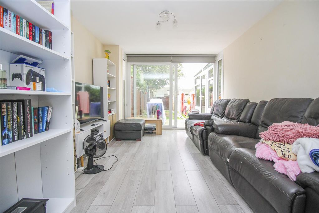 Property photo 3 of 10 Img_9851.Jpg