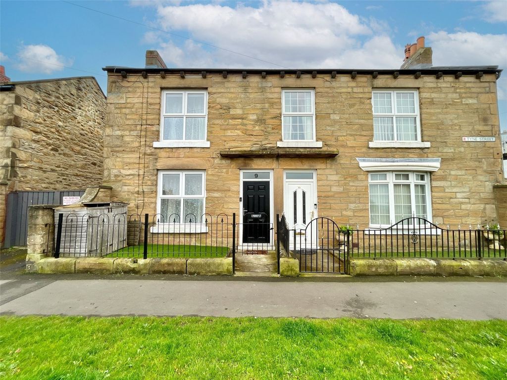 Property photo 1 of 10 External