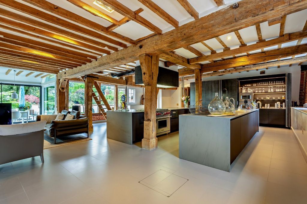 Property photo 2 of 13 Kitchen