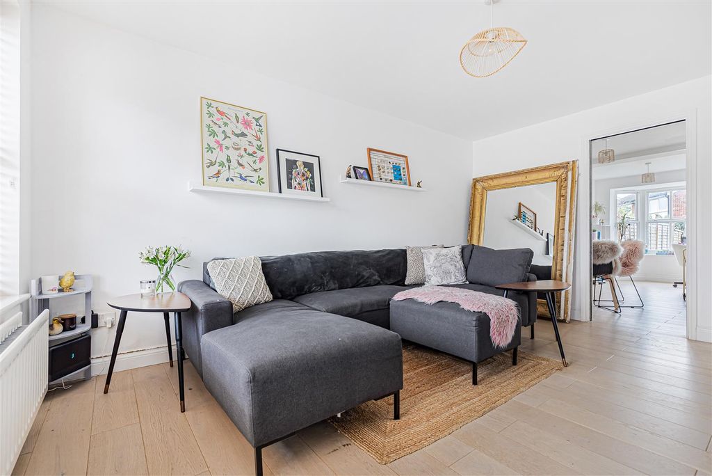 Property photo 3 of 17 24_76144.Jpg