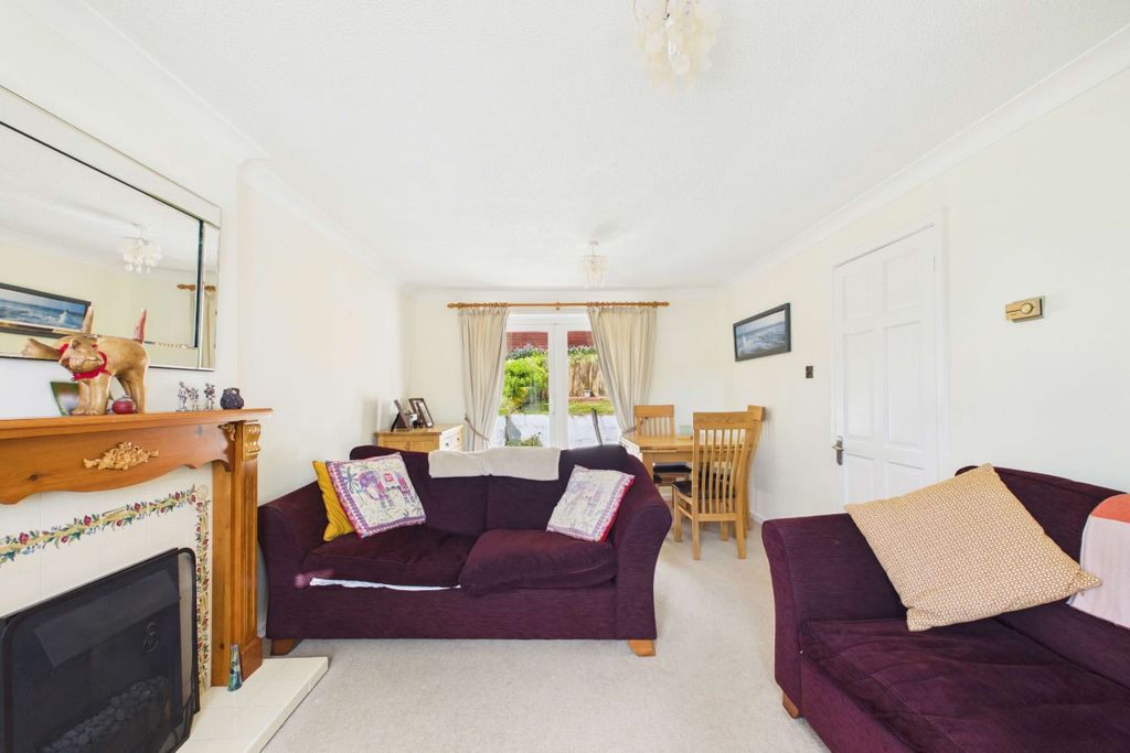 Property photo 3 of 19