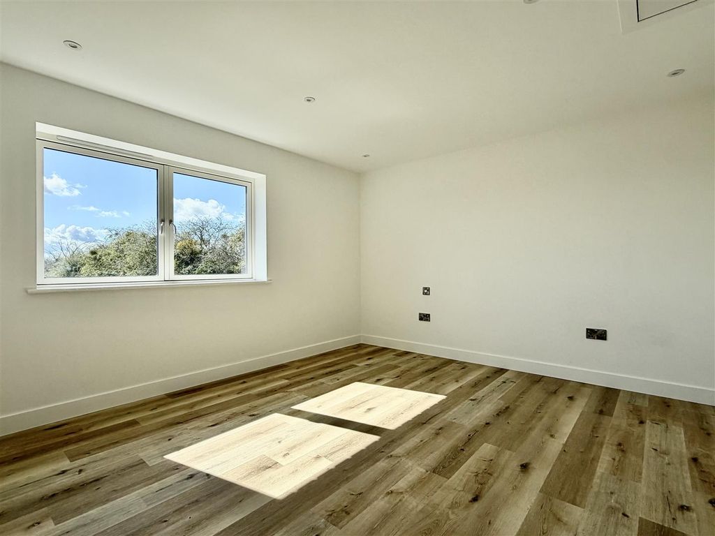 Additional image 20 of 4 bed property for saleColdwells Road, Holmer, Hereford HR1