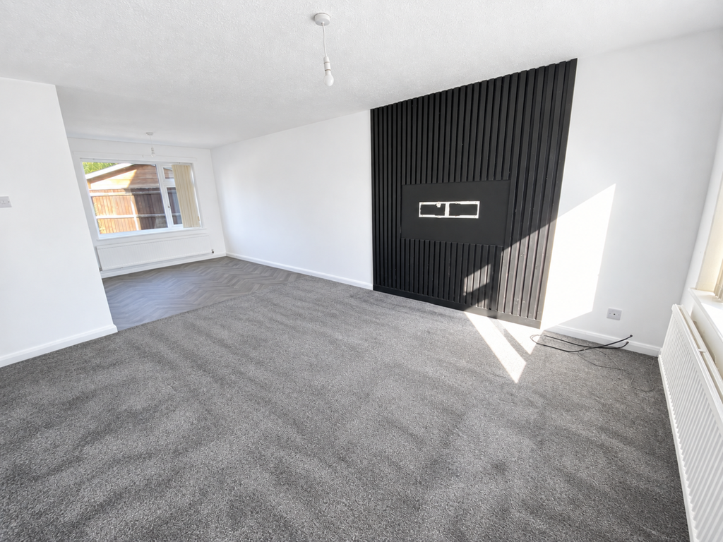 Property photo 3 of 23