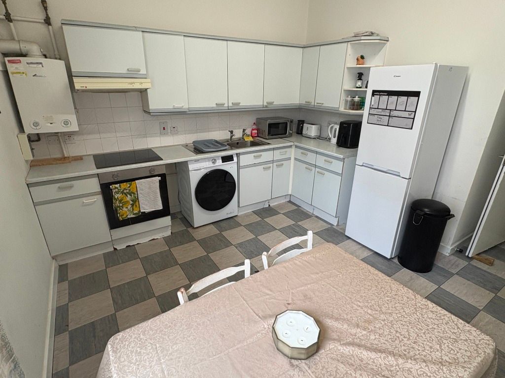 Property photo 3 of 9 Photo 3