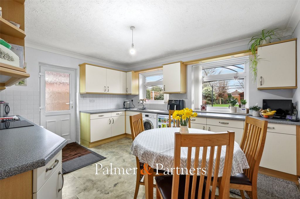 Property photo 3 of 19 Picture No. 10