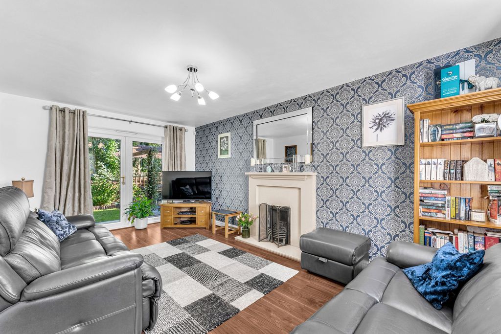 Property photo 3 of 40