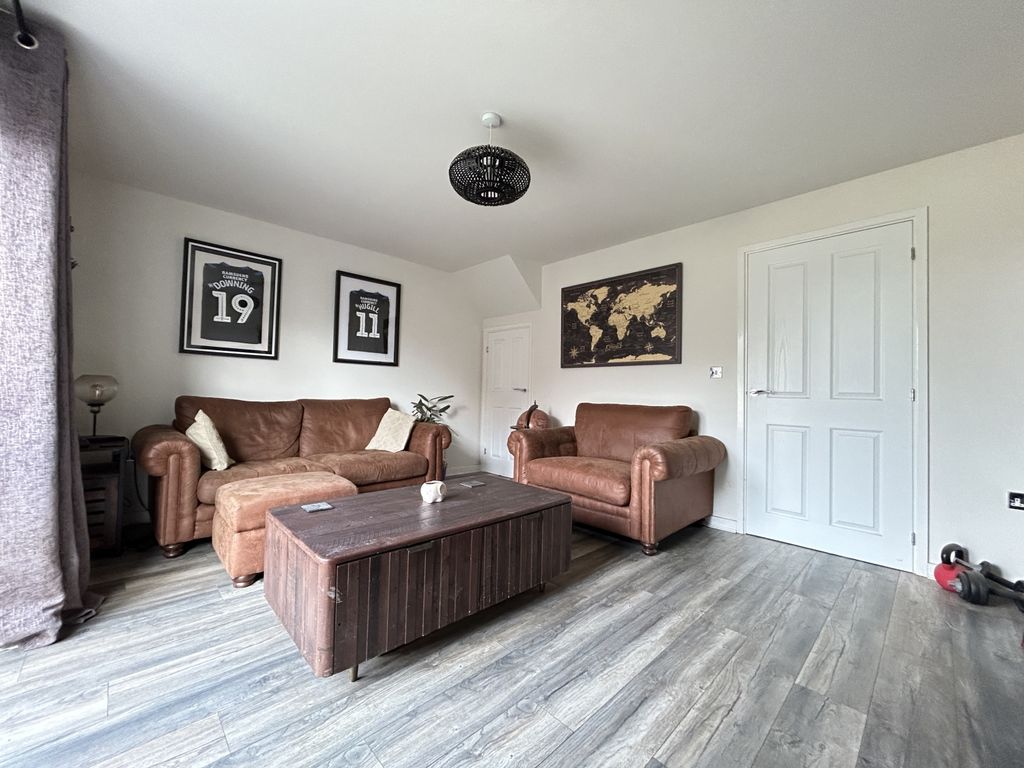 Property photo 2 of 16 Img_5610