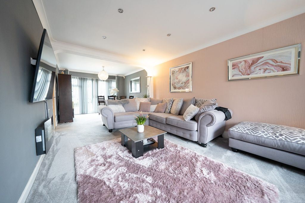 Property photo 2 of 25 Dsc01880