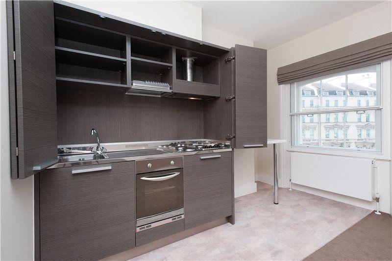 Property photo 2 of 7 Kitchenette