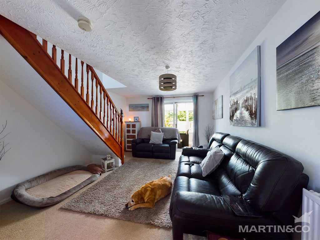 Property photo 3 of 8