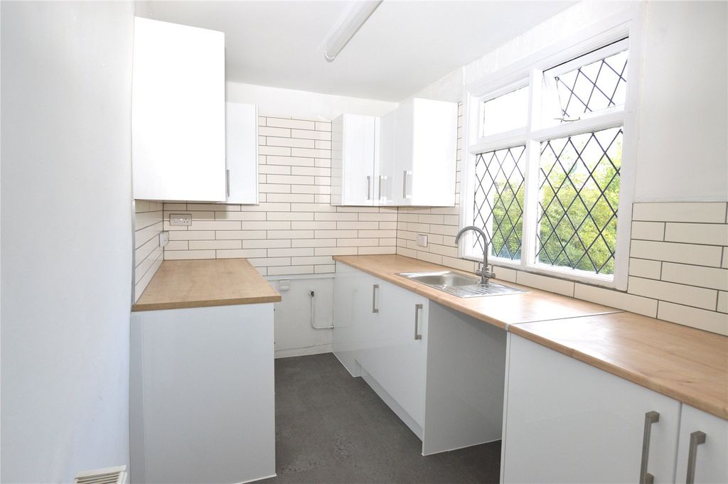 Property photo 3 of 11 Picture No. 08