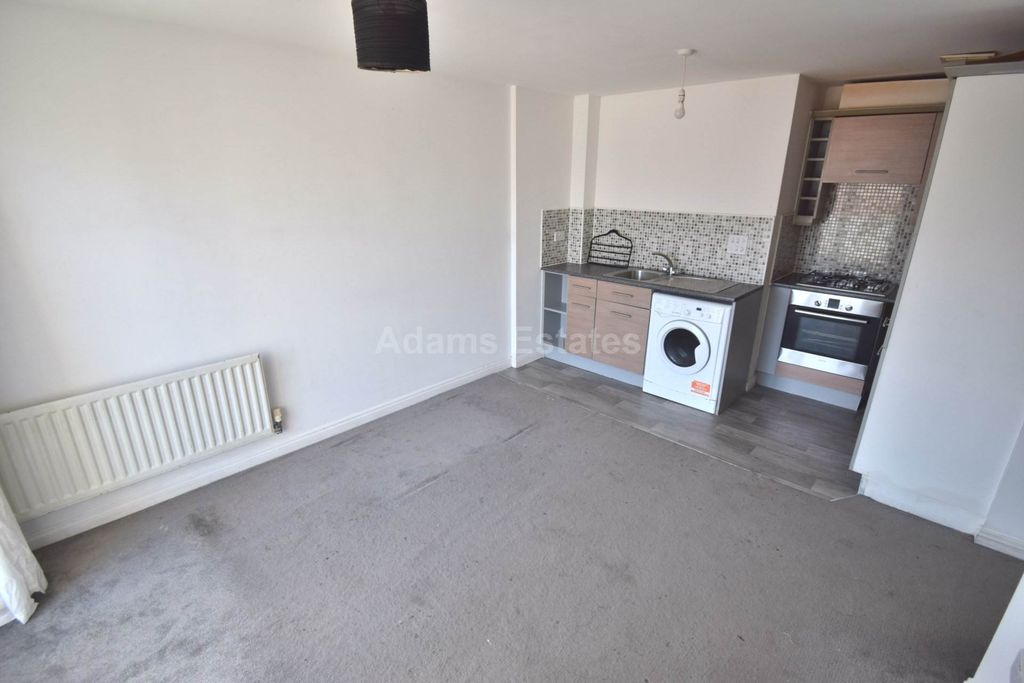 Property photo 2 of 8
