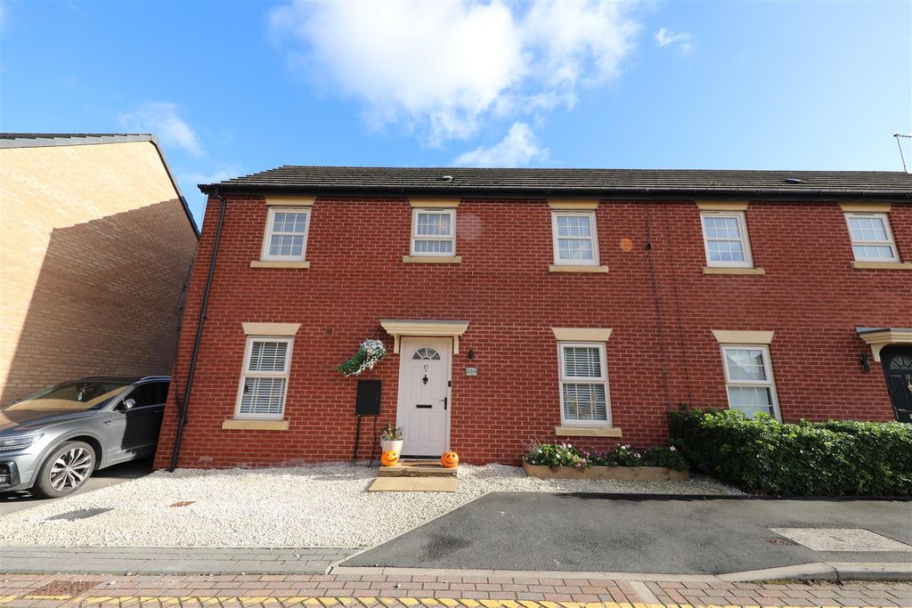 Property photo 1 of 19 Front