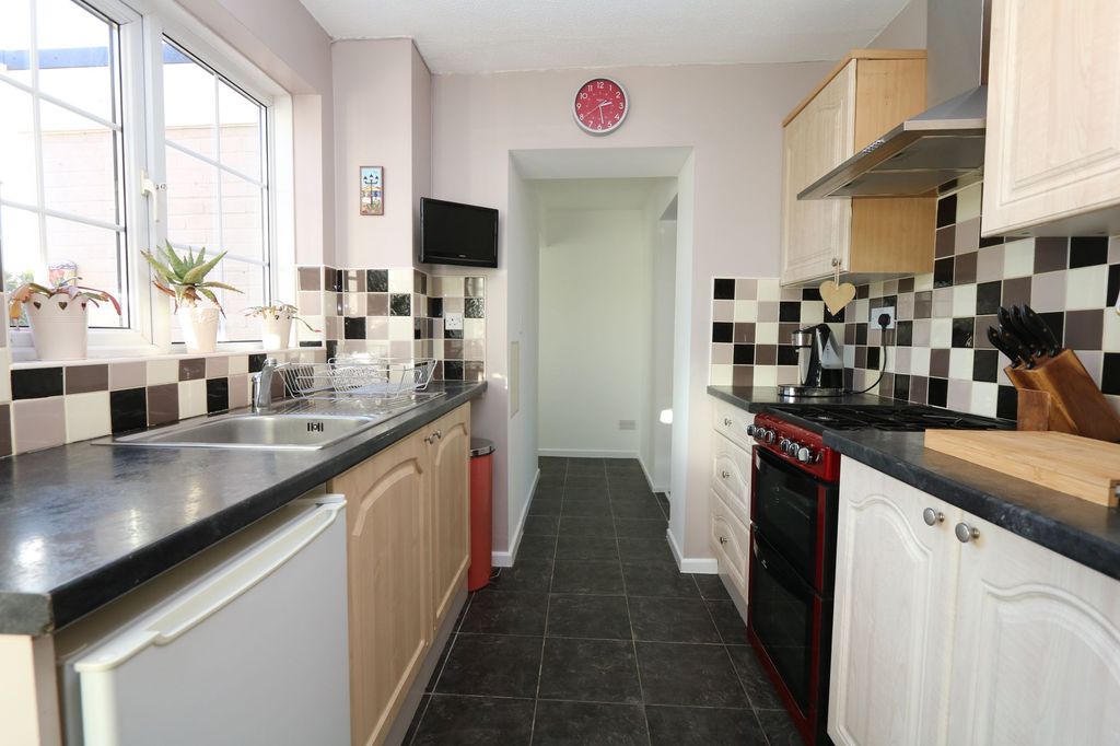 Property photo 3 of 23