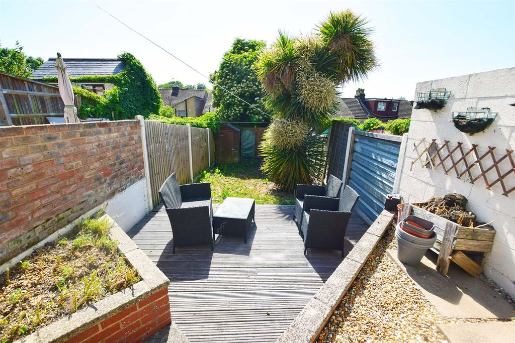 Property photo 2 of 16