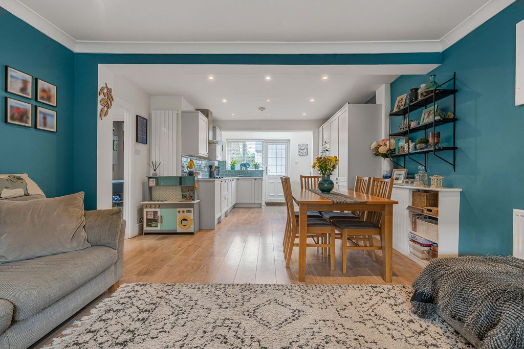 Property photo 1 of 36