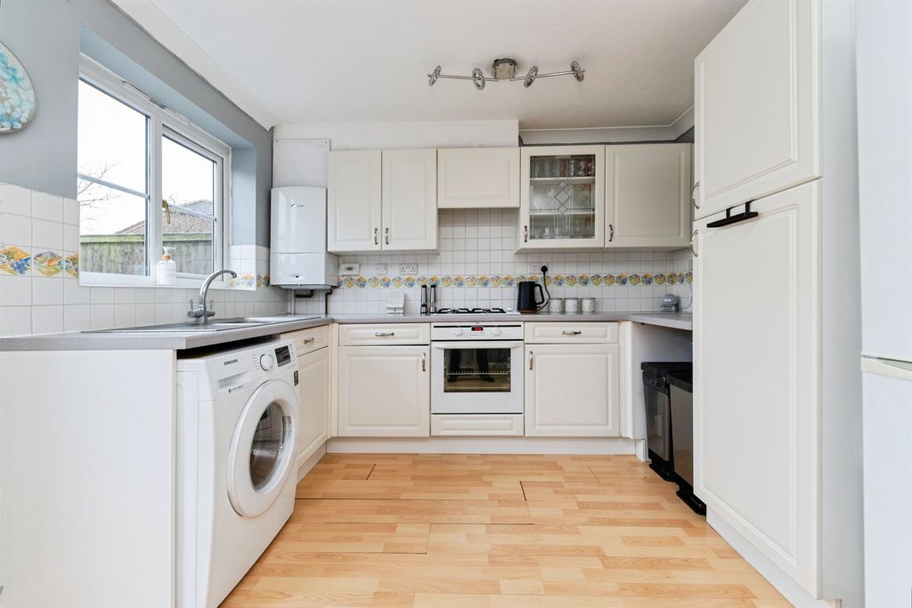 Property photo 3 of 15