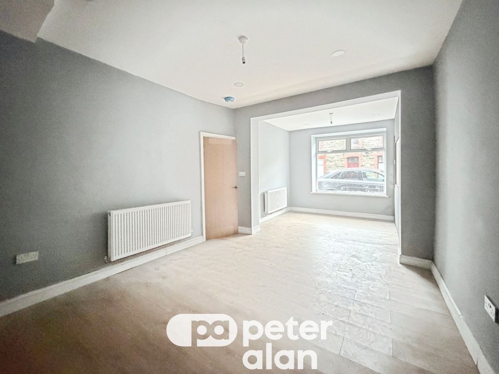 Property photo 2 of 8 Living Room