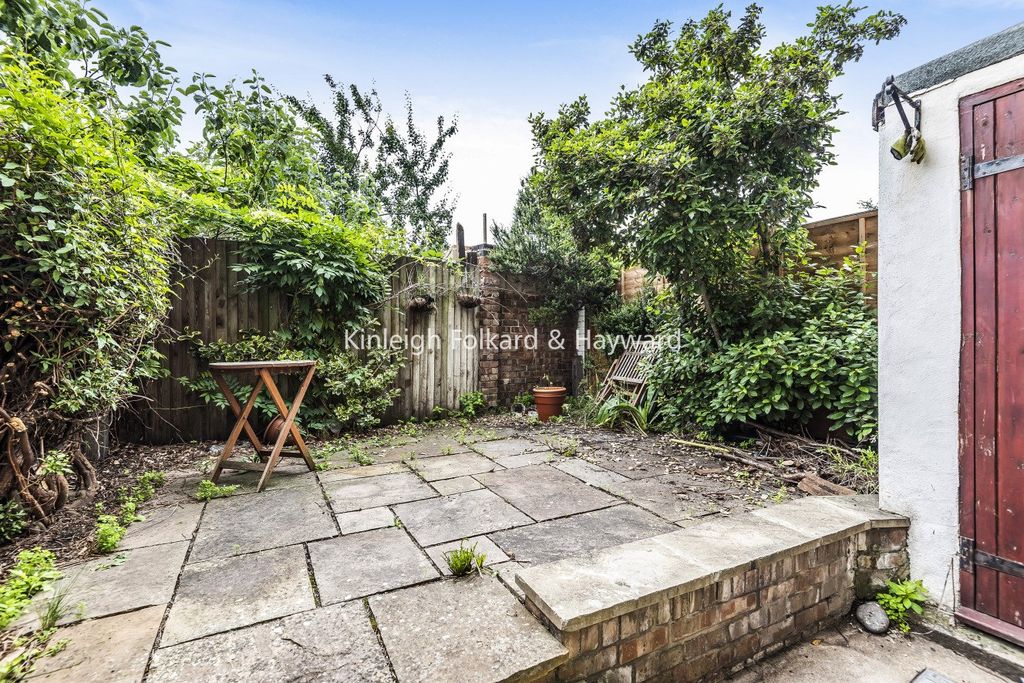 Property photo 2 of 7 Picture No. 12