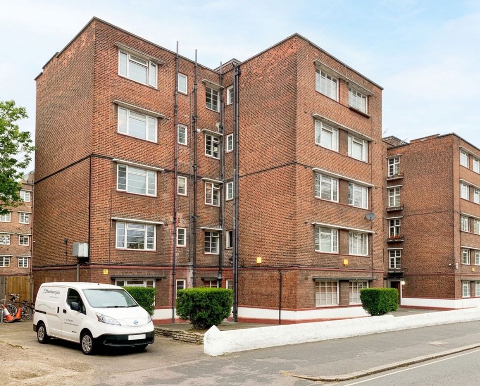 Property photo 1 of 2