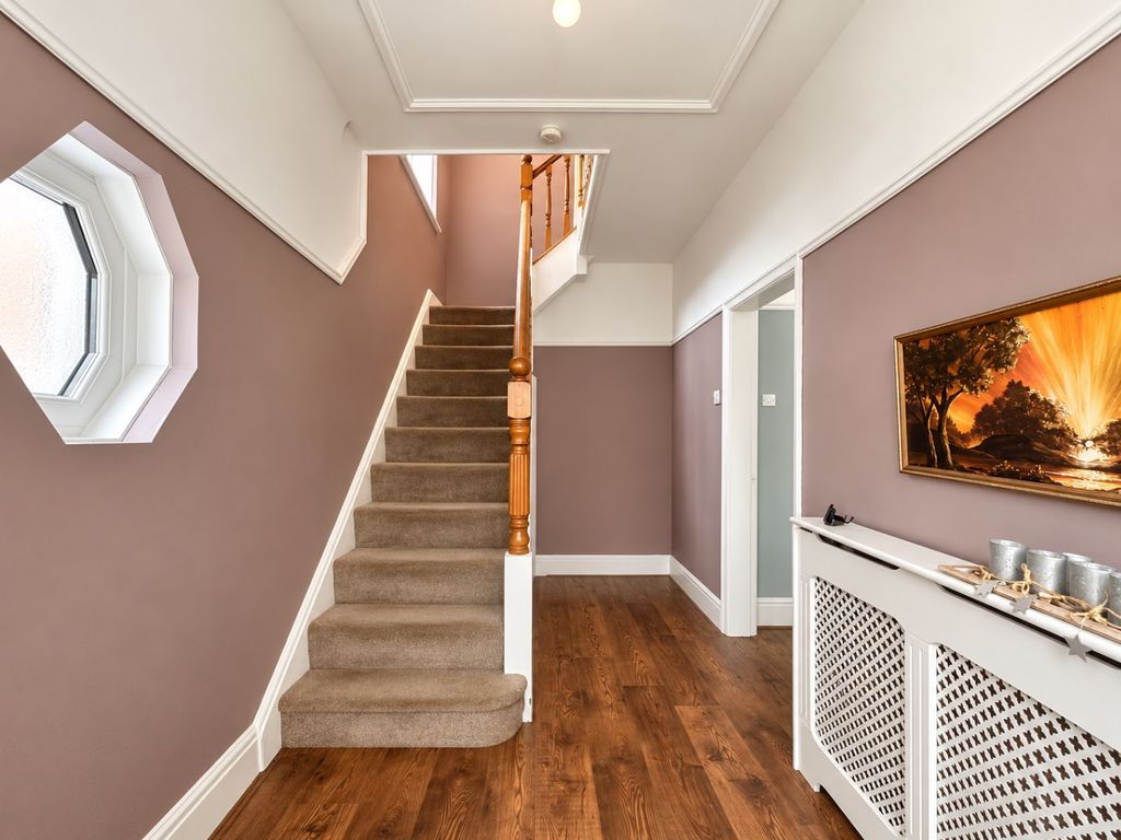 Property photo 2 of 12 5694142