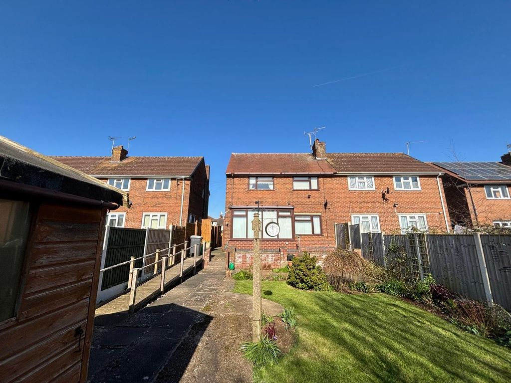 Property photo 3 of 18 Garden